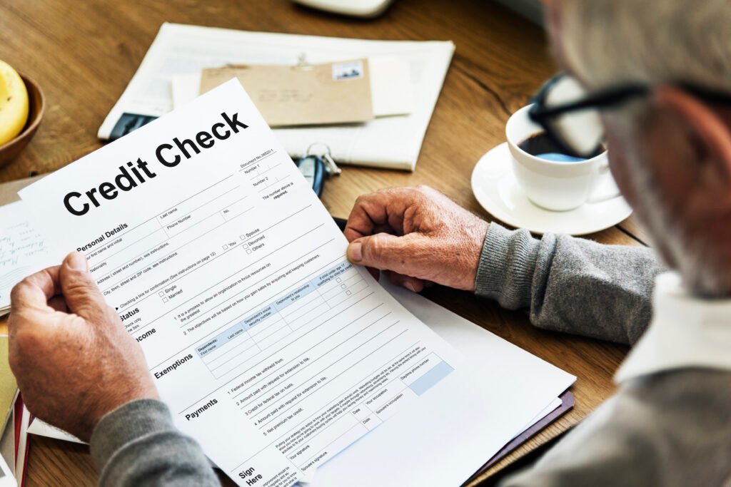 Refinance tips for those with low credit scores-Refinance with Bad Credit